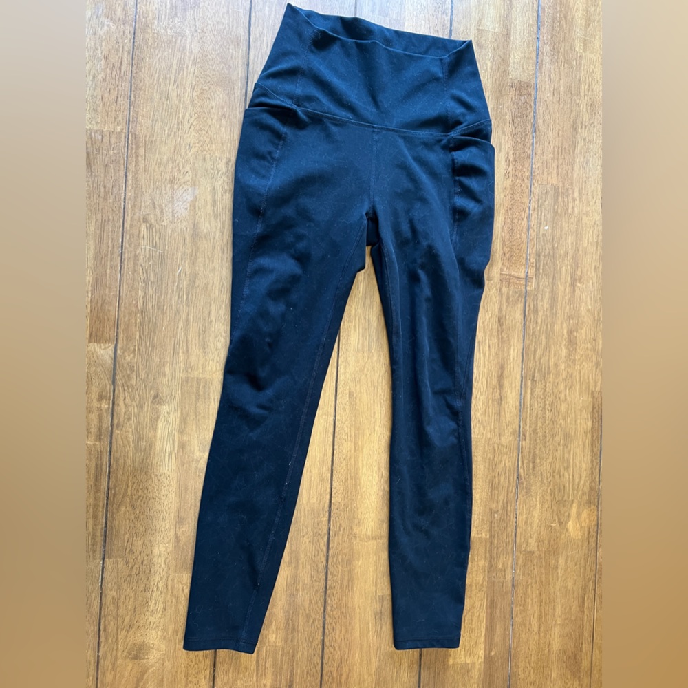 Size small spider leggings black